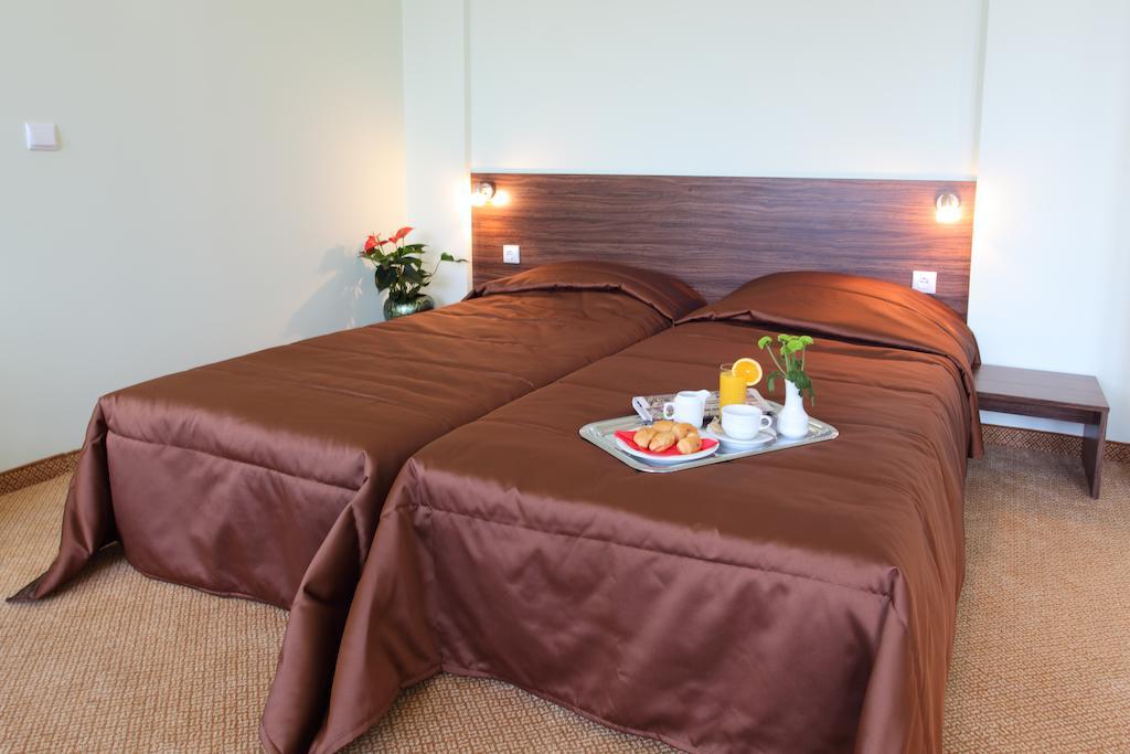Teodora Palace Hotel Ruse Chambre photo